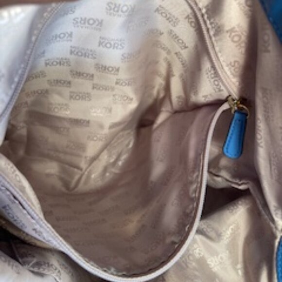 MICHAEL KORS, EUC HOBO BAG - Picture 12 of 12